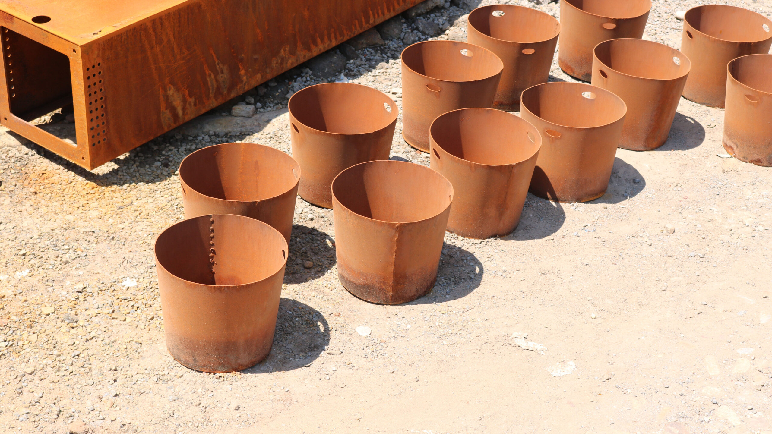 corten steel planters manufacturer 1
